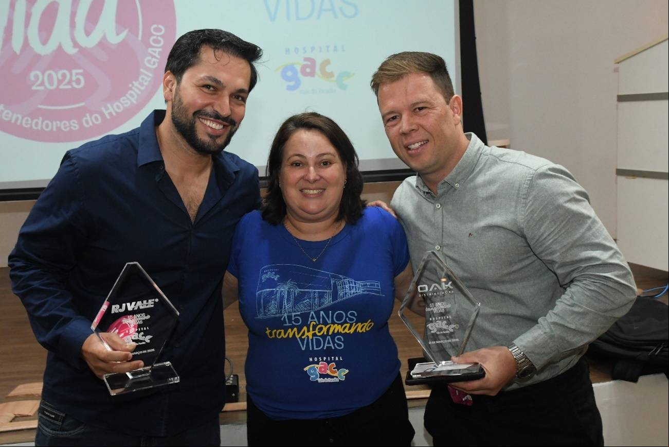 Bruno Silva, Ana Paula Silva e Bernardo Carvalho